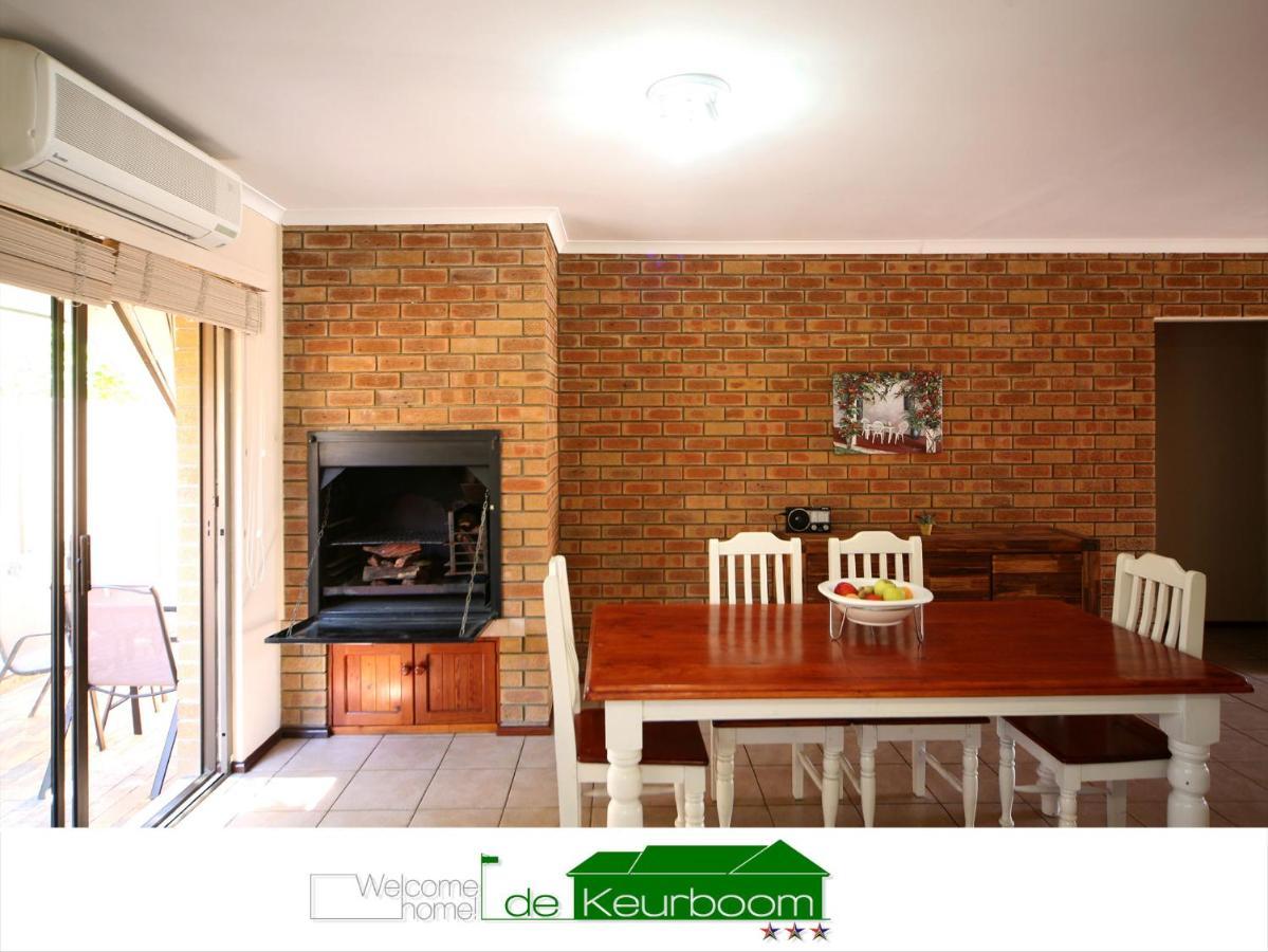 De Keurboom Guesthouse Kuils River Bagian luar foto